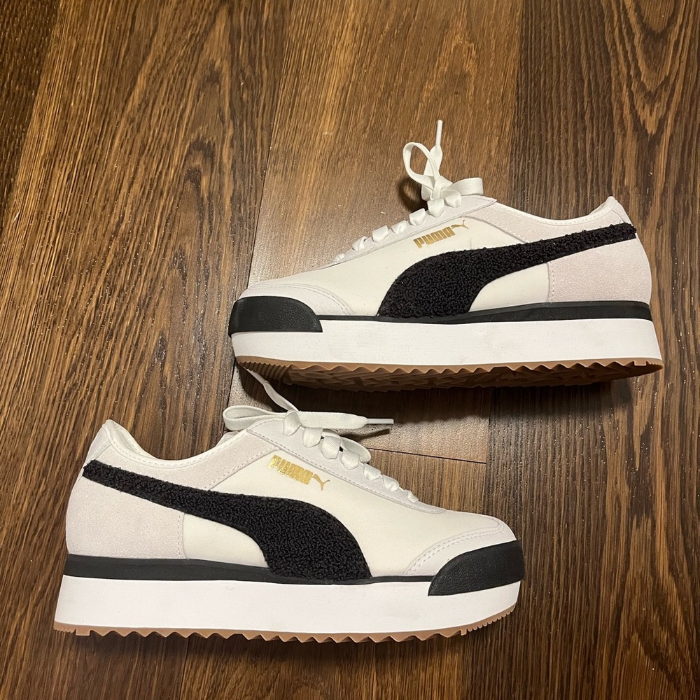 Puma Sneakers